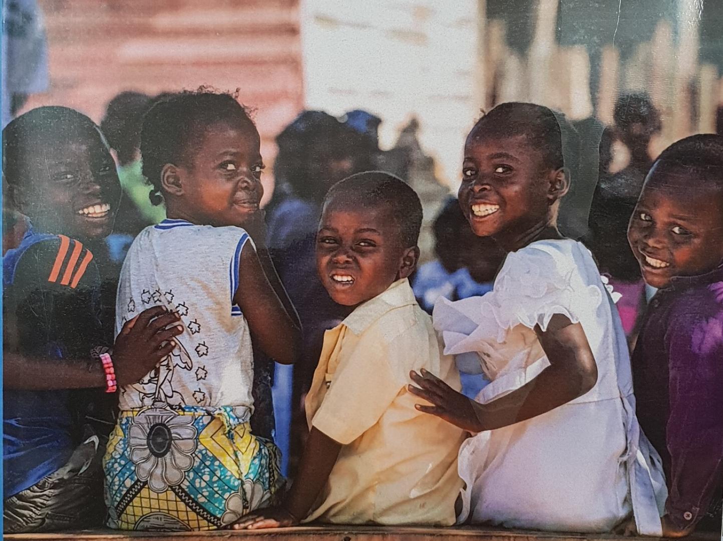 L’équipe pays des Nations Unies a procédé à la révision de l’UND AF 2020-2024 pour assurer son alignement stratégique au Plan National de Développement (PND ) 2022-2026. En tenant compte des orientations de l’équipe pays des Nations Unies, la révision n’a pas consisté à modifier ou reformuler les effets escomptés qui ont été jugés pertinents au regard des objectifs et des orientations stratégiques.